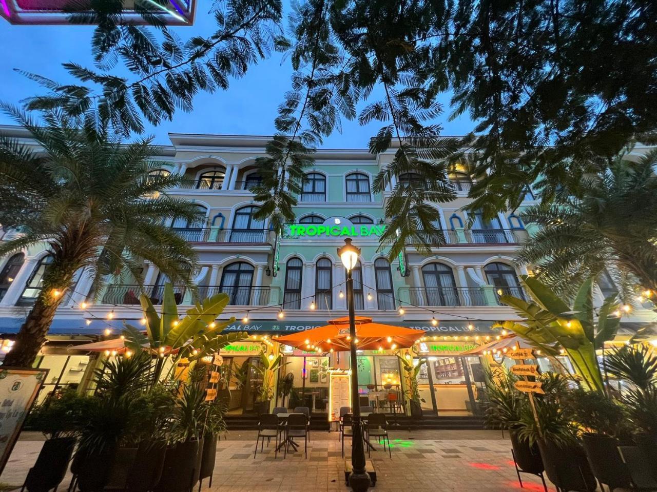 Tropical Bay Grand World Phu Quoc Exterior foto